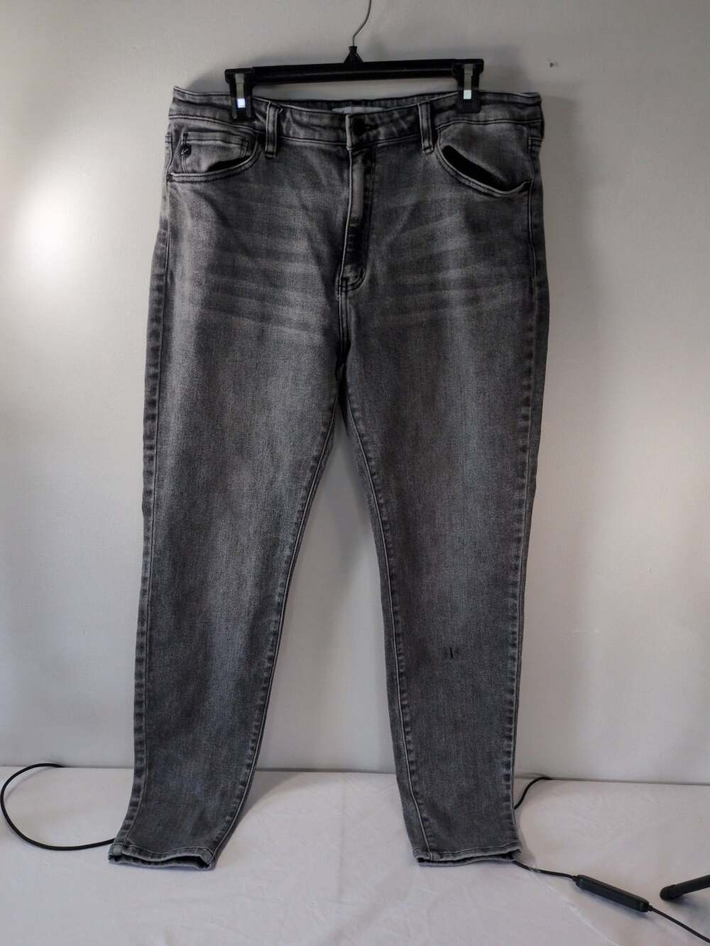 KanCan Exclusively for Maurices Skinny Jeans Gray Acid Wash